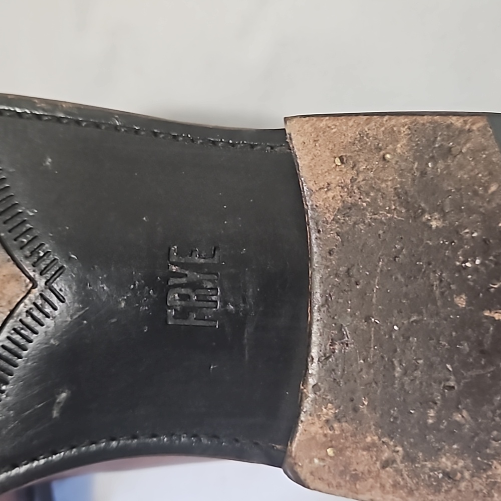 Frye shoes - Picture 6 of 8